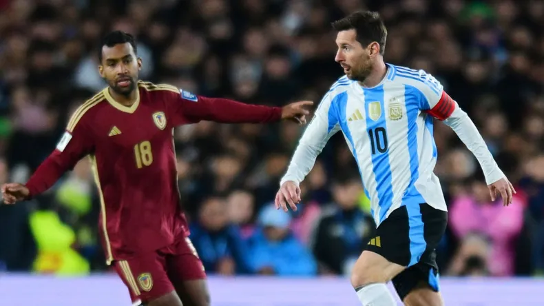 1.jpg En el último partido de Messi en Argentina, la Selección le gana 1-0 a Venezuela en el Monumental