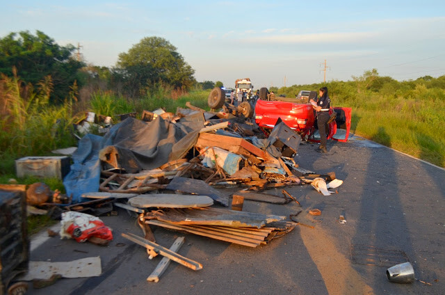 Una mujer murió tras el choque entre un auto y una camioneta con acoplado en Ruta Nacional 86