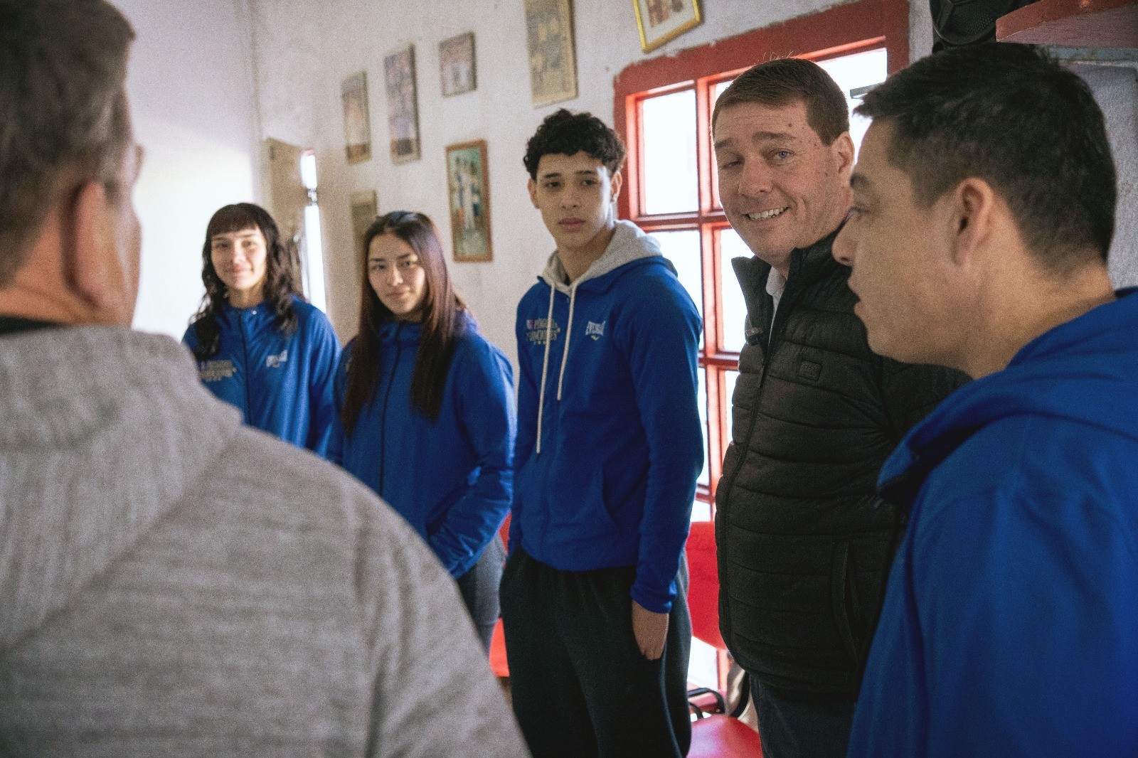 2-BISS Y ESCUELA DE BOXEO DE RAWSON.jpeg Biss visitó el Club de Boxeo Rawson