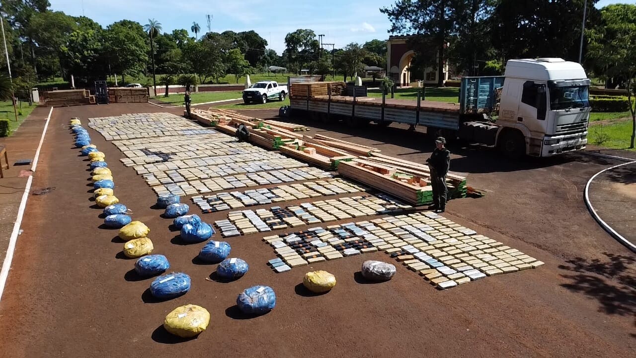 Misiones: Transportaba más de dos toneladas y media de marihuana encofrado con madera de eucalipto y pino