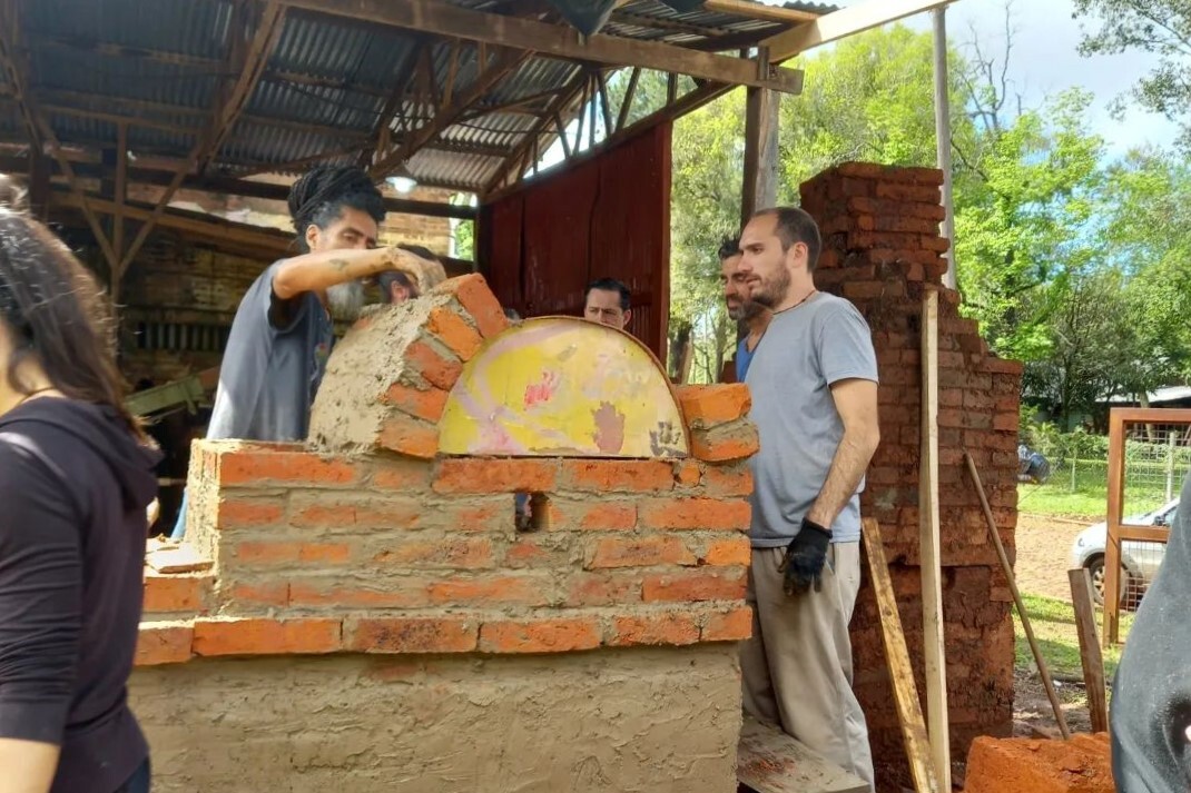 El CCMN pone en marcha el proyecto “Construcción y taller de horno de tiro invertido”