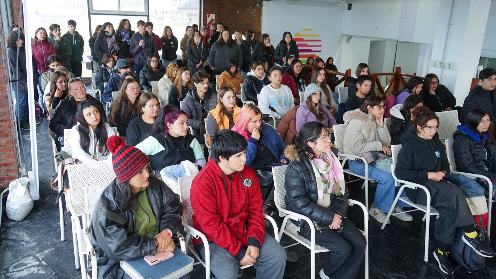 La gestión del Intendente Rojas sostiene las becas estudiantiles y acompaña a 150 jóvenes del distrito