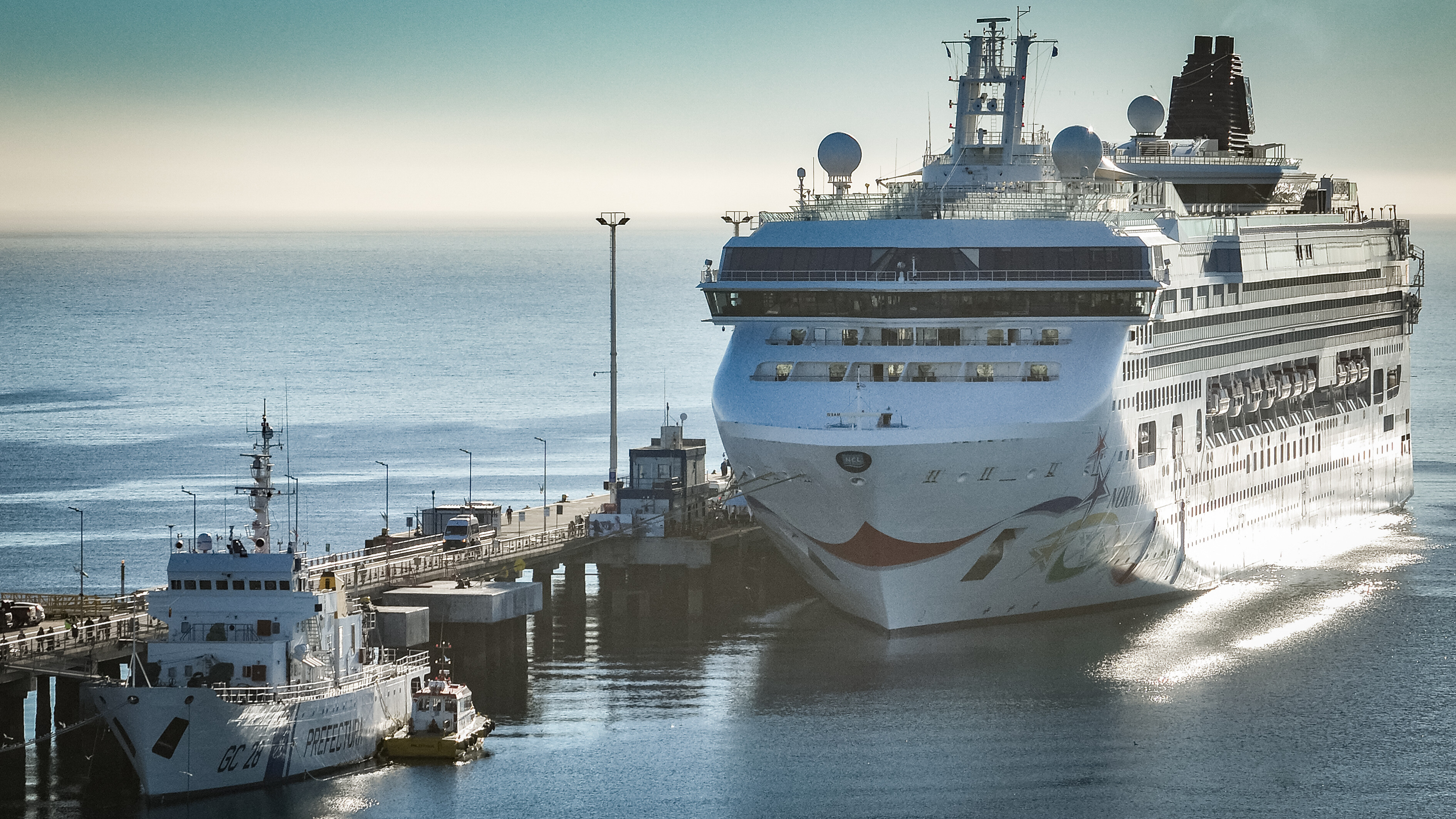 Cruceros en Chubut: el Norwegian Star arribó a Puerto Madryn en su quinta visita de la temporada