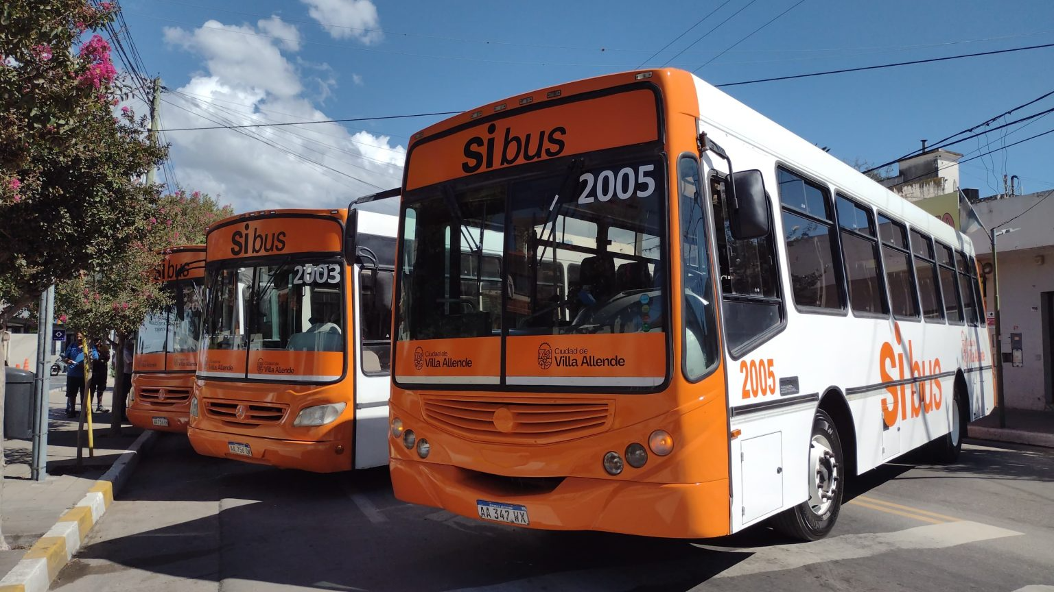 SiBus presentó en Villa Allende su flota renovada, mejorando el servicio de transporte público.