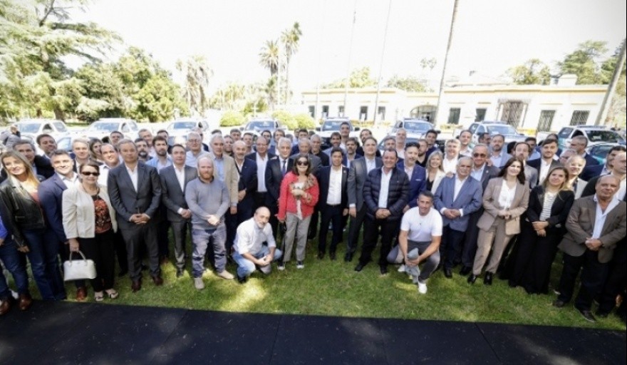 20250326185636_kicillof-intendentes-escuela-vucetich-seguridad.jpg Junto a más de 100 intendentes Kicillof presentó un nuevo fondo para reforzar la seguridad