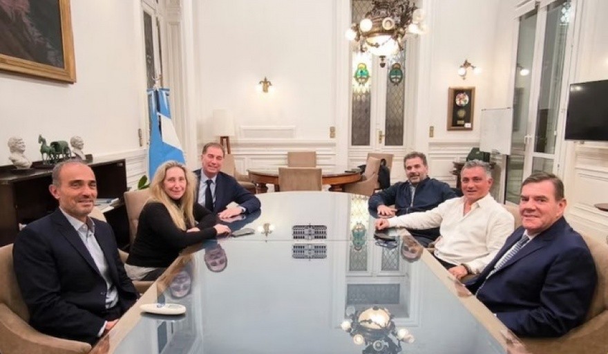 20250411123932_montenegro-la-libertad-avanza.jpg Montenegro se acerca a La Libertad Avanza y refuerza su alineamiento político
