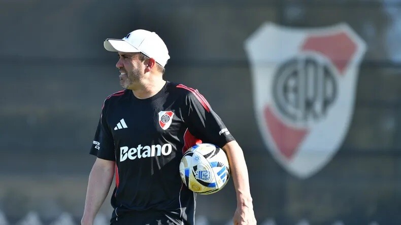 20250925_0443071.jpg El debut de Chacho Coudet en River: arma su primer equipo y espera a Juanfer Quintero