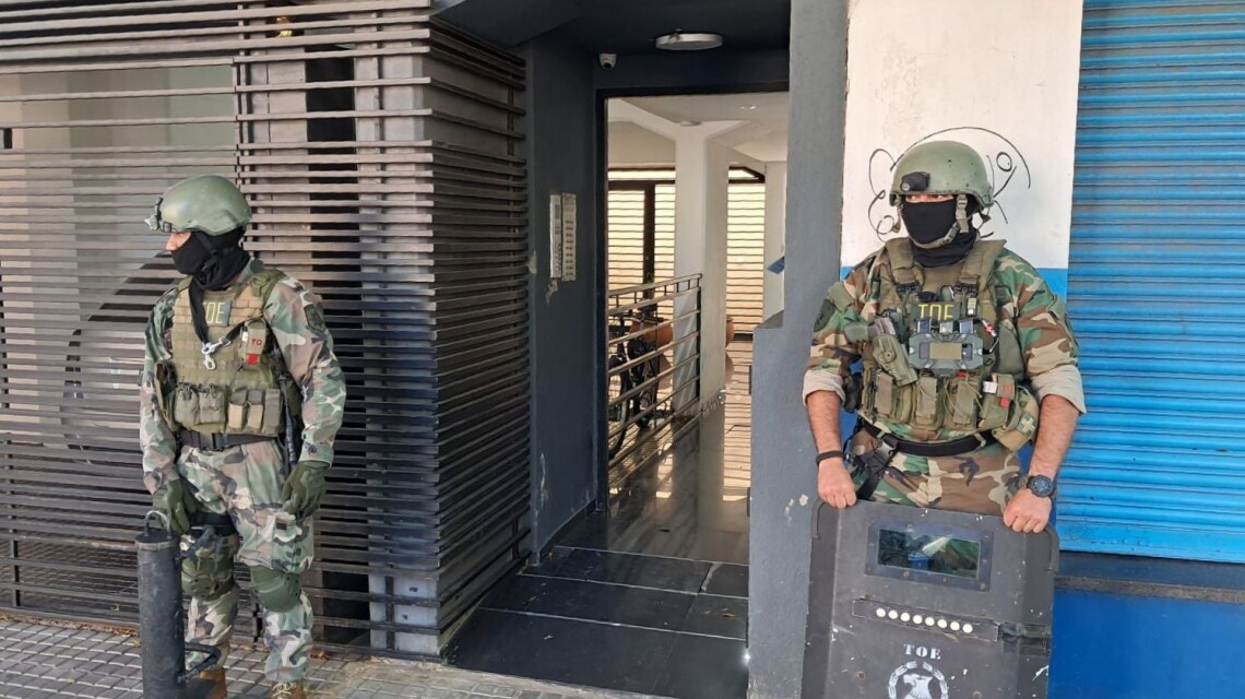 Cayó la pareja de “Wifi” en un operativo de las TOE en barrio Luis Agote