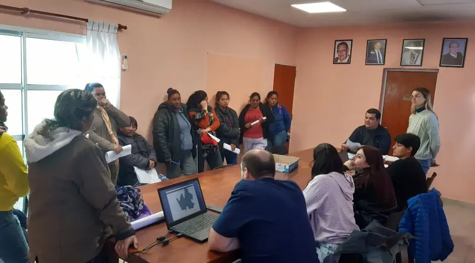 20260512-210507-el-intendente-fabio-villa-analiza-caso-por-caso-el-reclamo-de-familias-por-promesas-incumplidas-de-lotes.webp