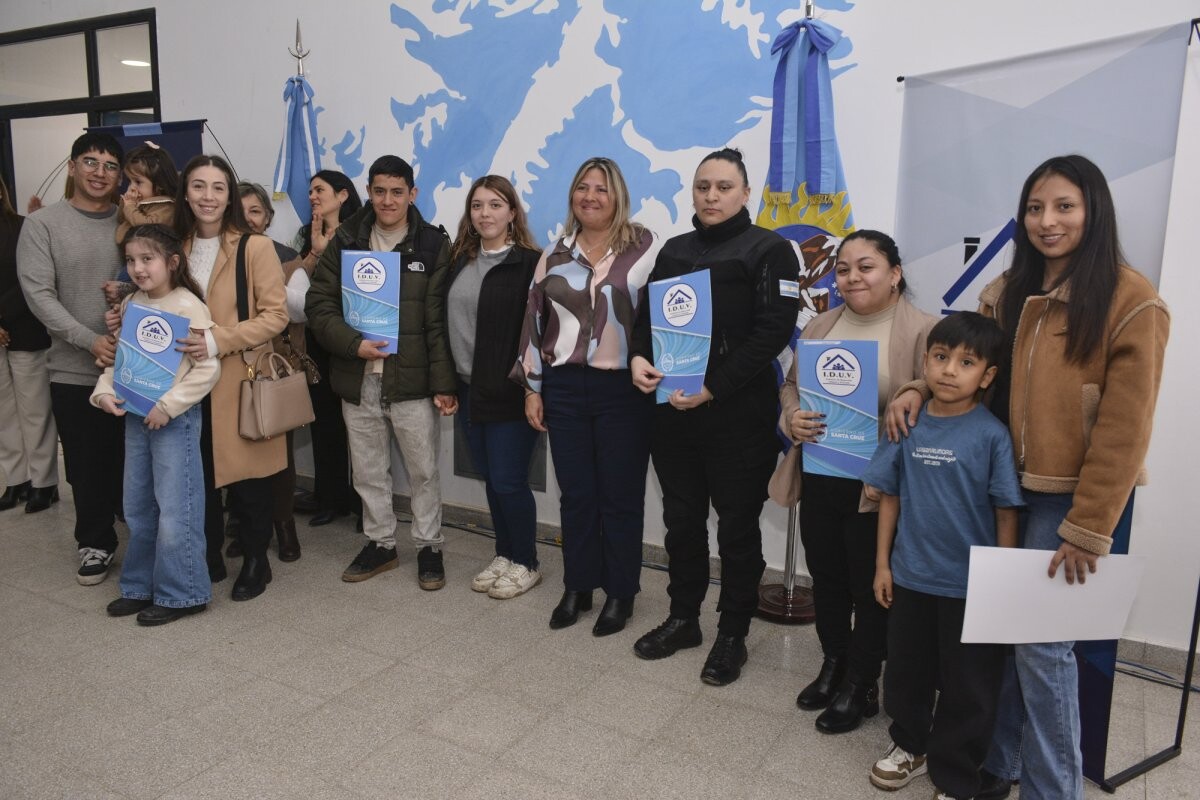 20260827_IDUV_ENTREGA_25_TERRENOS-12.jpg