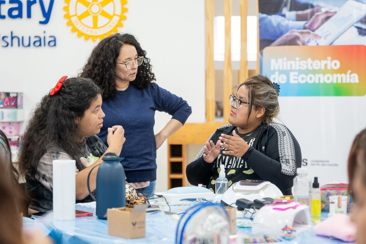 EL GOBIERNO PROVINCIAL FORTALECE EL DESARROLLO EMPRENDEDOR EN TODA LA PROVINCIA