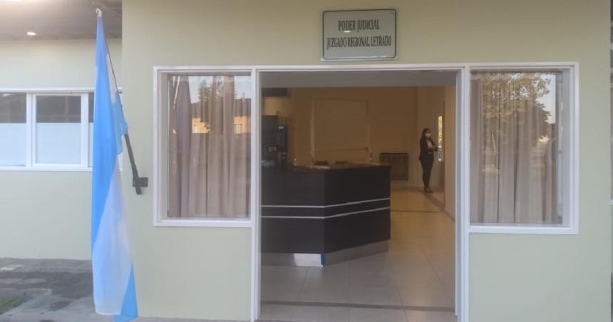 2107935.jpg 2107935.jpg