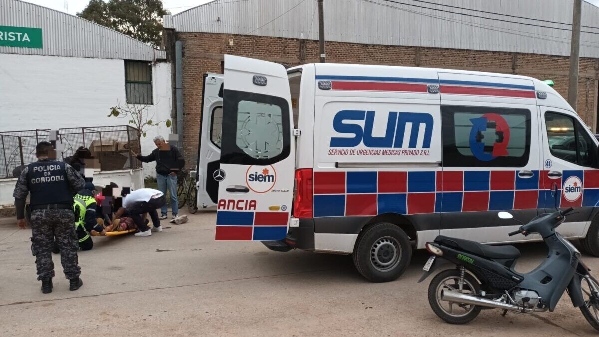 Jesús María: una mujer resultó herida tras caer de su motocicleta