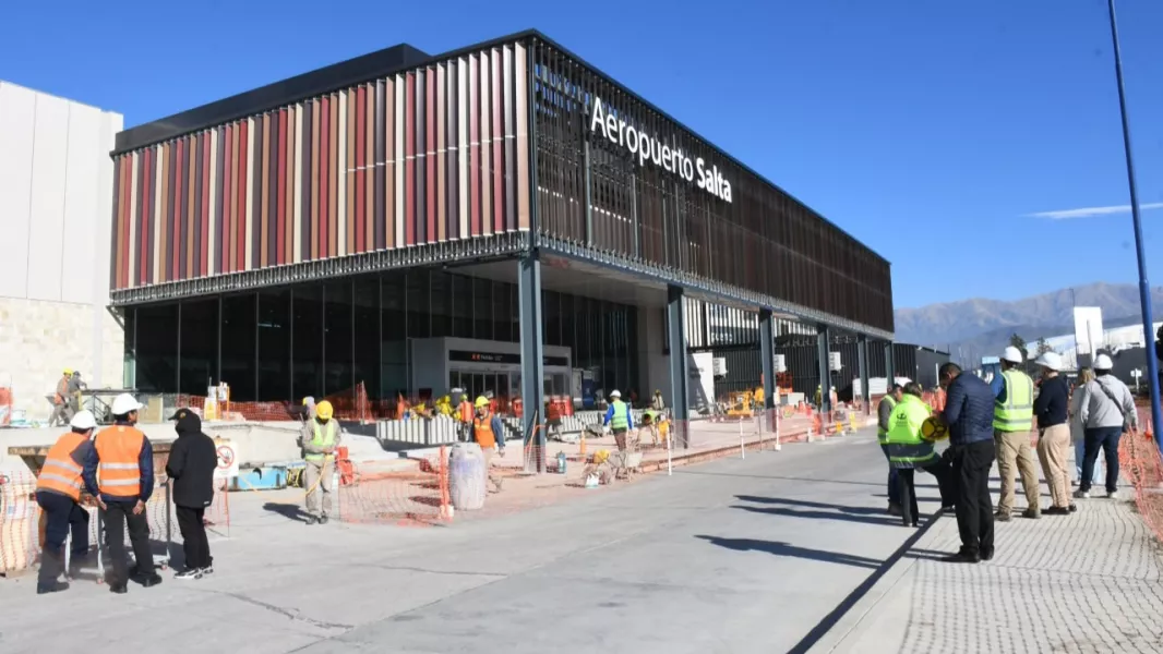 22202-saenz-la-ampliacion-del-aeropuerto-de-salta-es-la-obra-aeroportuaria-mas-importante-del-pais-despues-de-ezeiza-y-aeroparque.webp 22202-saenz-la-ampliacion-del-aeropuerto-de-salta-es-la-obra-aeroportuaria-mas-importante-del-pais-despues-de-ezeiza-y-aeroparque.webp