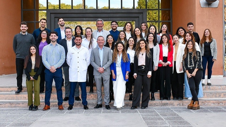 22a94645b2a22b7d0364a0debbc4017d_L.jpg Residentes del equipo de Salud presentaron 76 trabajos científicos