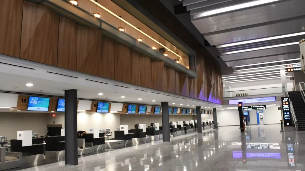23077-saenz-inauguro-la-nueva-terminal-del-aeropuerto-de-salta-que-se-consolida-como-el-mas-importante-del-pais-despues-de-ezeiza-y-aeroparque.webp