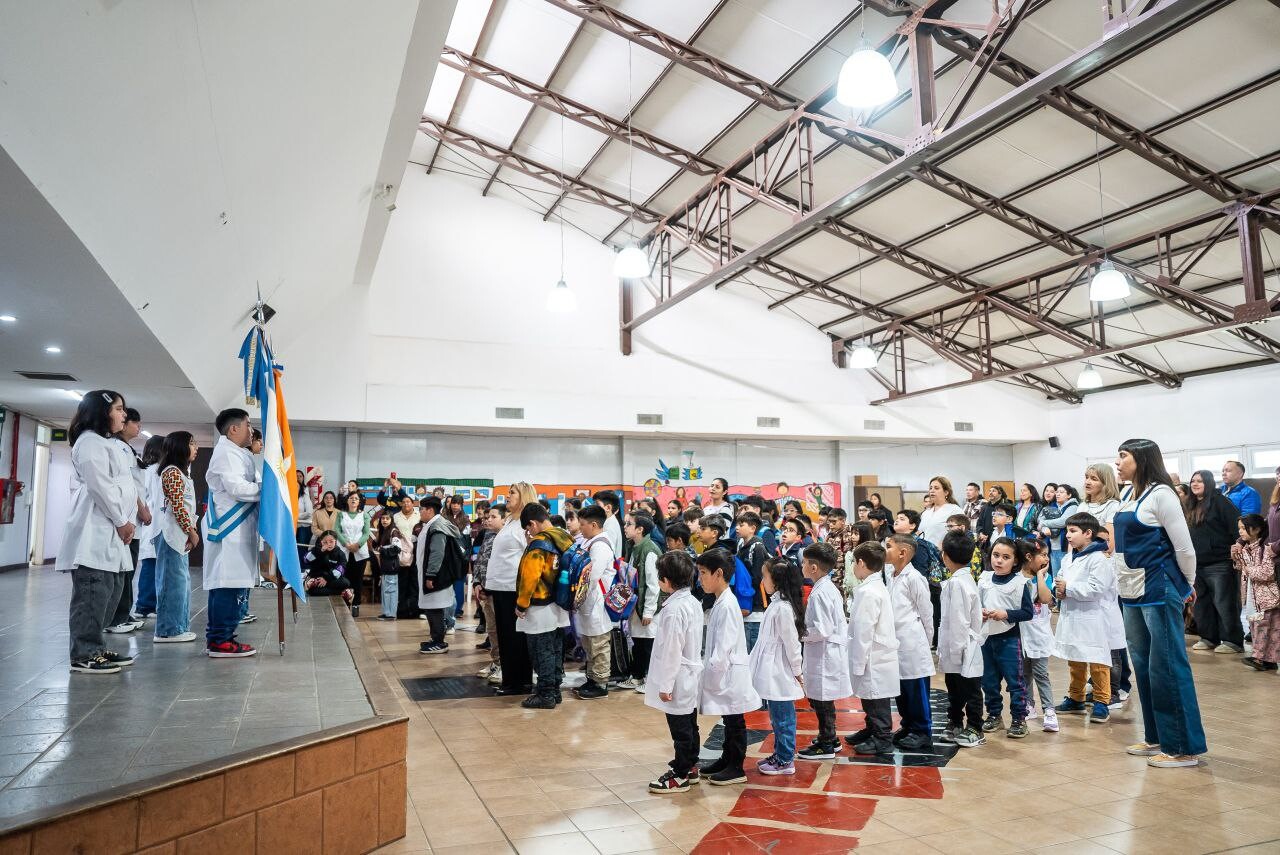 INICIÓ DEL CICLO LECTIVO 2026 EN LA PROVINCIA: “CELEBRAMOS QUE LAS ESCUELAS ABRAN SUS PUERTAS RECIBIENDO A LOS ESTUDIANTES Y FAMILIAS”