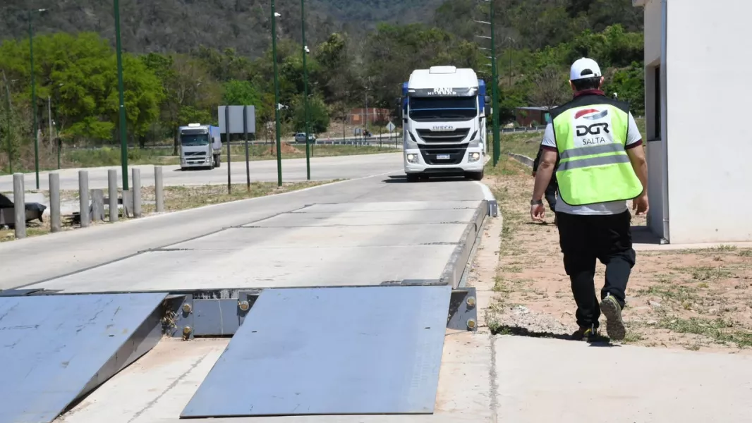 24160-saenz-inauguro-en-salvador-mazza-un-puesto-de-control-integrado-unico-en-el-noa-y-nea.webp 24160-saenz-inauguro-en-salvador-mazza-un-puesto-de-control-integrado-unico-en-el-noa-y-nea.webp