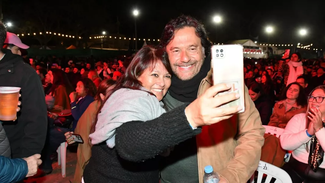 Sáenz compartió con miles de familias el tradicional Festival de la Doma y el Folclore en San Lorenzo
