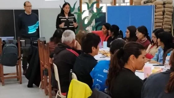 Adultos mayores se capacitaron para prevenir estafas y delitos virtuales