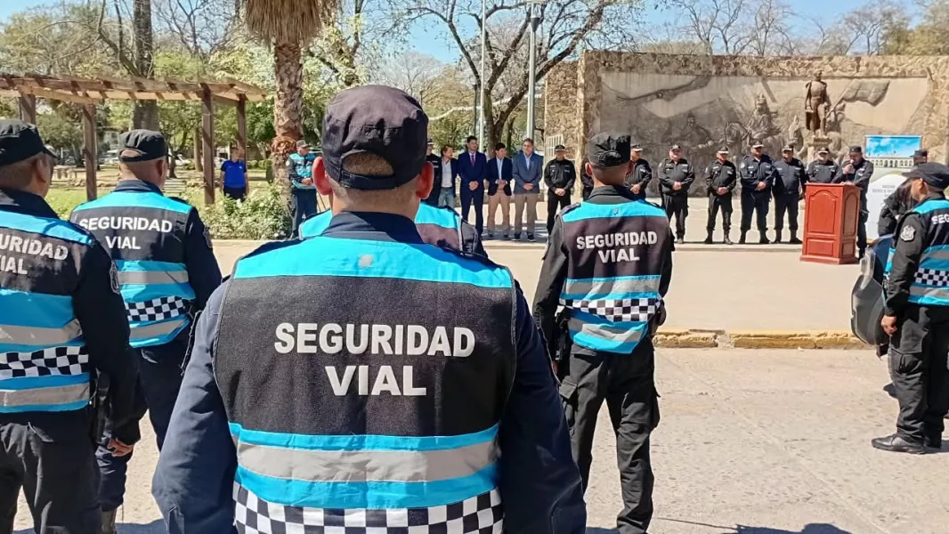 24697-refuerzan-el-trabajo-operativo-y-preventivo-vial-en-oran.webp