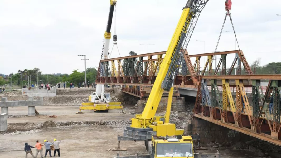 25151-puente-de-vaqueros-saenz-marco-el-avance-en-la-modernizacion-de-la-infraestructura-vial-metropolitana.webp