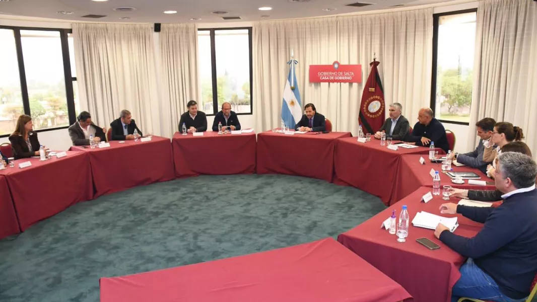 25448-en-reunion-de-gabinete-se-confirmo-fechas-de-pago-de-sueldos-y-aguinaldo-y-la-presentacion-del-presupuesto-2027.webp
