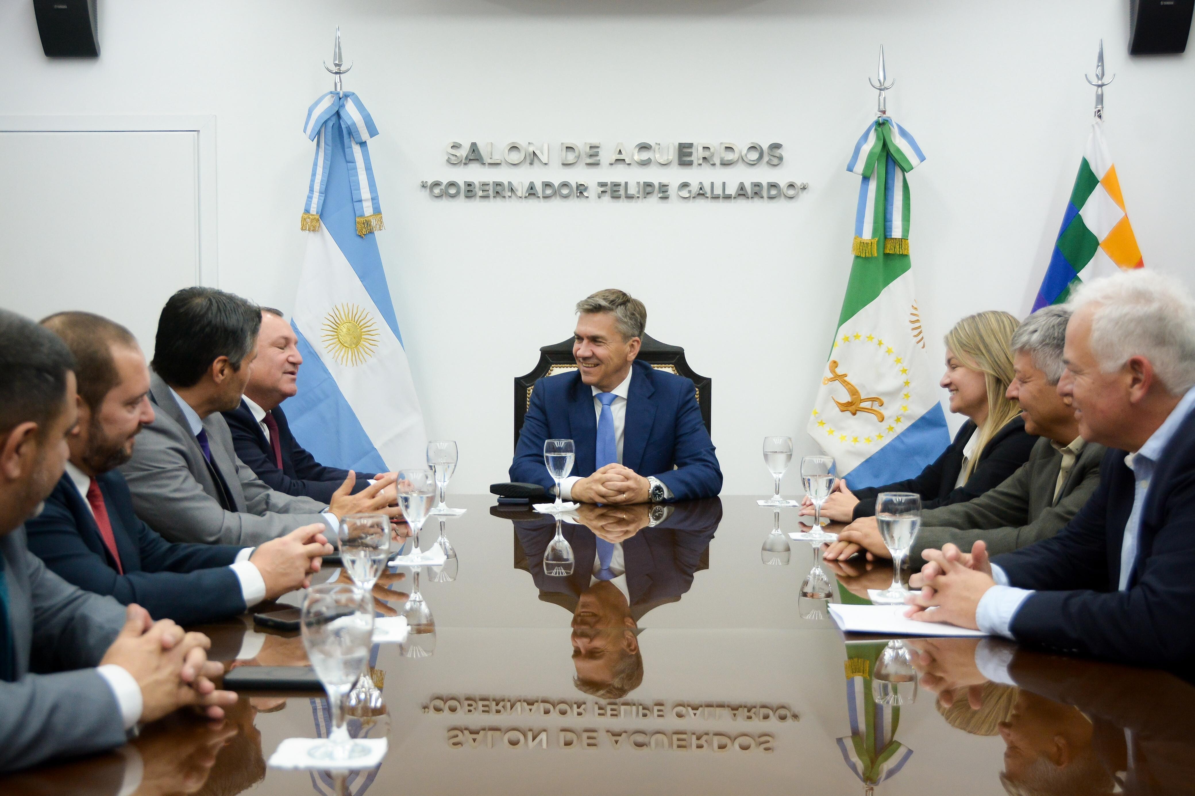 CHACO REFUERZA LAZOS CON PARAGUAY Y AVANZA EN PROYECTOS ESTRATÉGICOS PARA LA REGIÓN