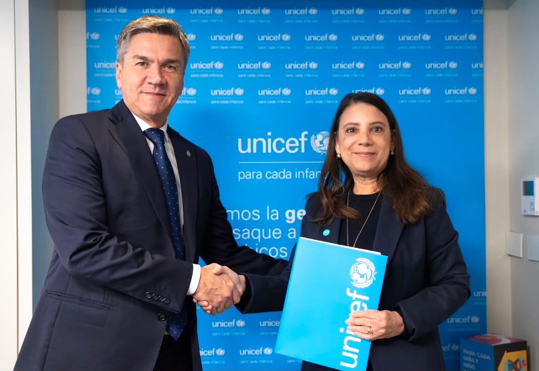 274ceba8-e232-4f32-9d0e-b1e58ff66ff2.jpg NUEVO ACUERDO ENTRE CHACO Y UNICEF PARA RENOVAR EL COMPROMISO EN FAVOR DE NIÑOS Y ADOLESCENTES