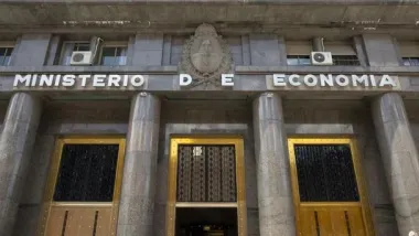 LA JUSTICIA CONDENÓ AL ESTADO POR TENER CASI 17 AÑOS EN NEGRO A UNA ABOGADA
