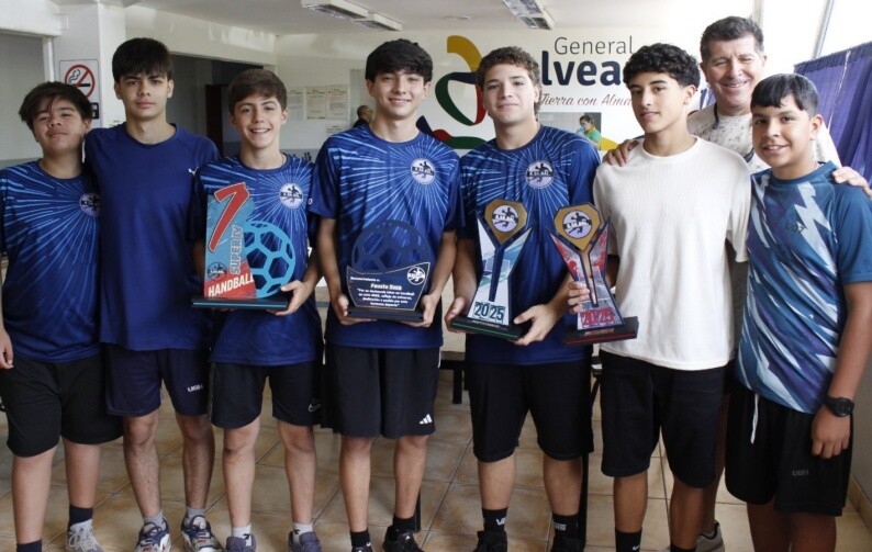 Selección alvearense «súper campeona» de handball en el sur