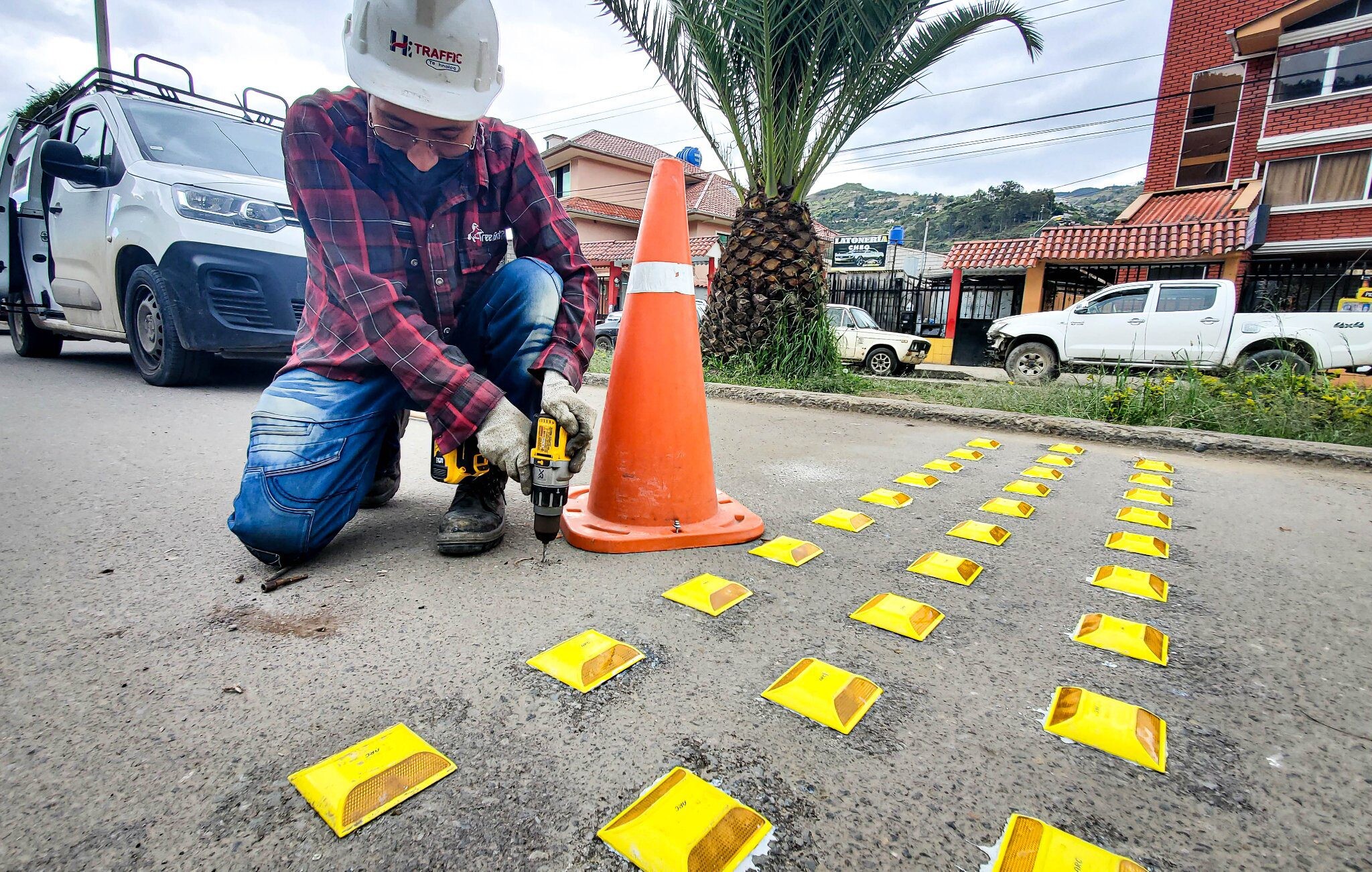 295329671_1072127033429844_2997396160909779752_n.jpg Exceso de velocidad y puntos críticos en la ciudad: se licitó la compra de lomos de burro y tachas reflectivas