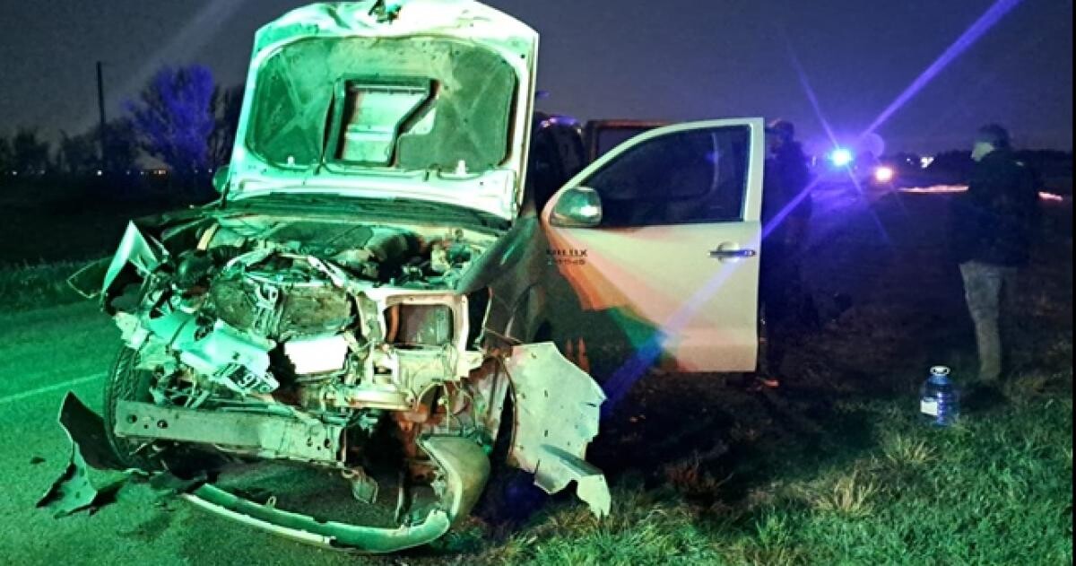 2.jpg Chocaron contra un animal suelto en la Ruta 2: viajaban desde Córdoba y resultaron ilesos