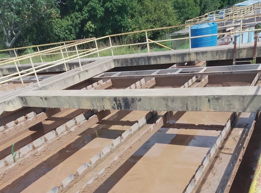 GENERAL SAN MARTÍN: SAMEEP REALIZÓ TAREAS DE LIMPIEZA Y MANTENIMIENTO EN LA PLANTA POTABILIZADORA