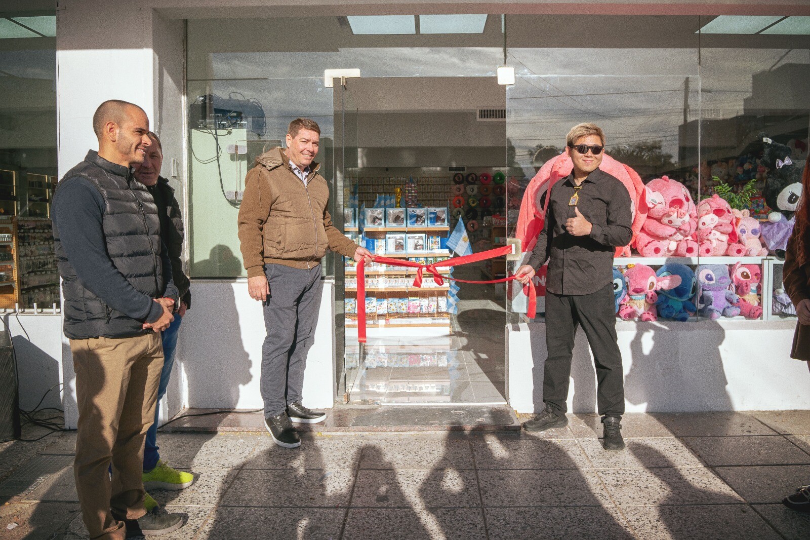 Rawson: Biss acompaño la inauguración de dos nuevos locales comerciales fortaleciendo la actividad económica local