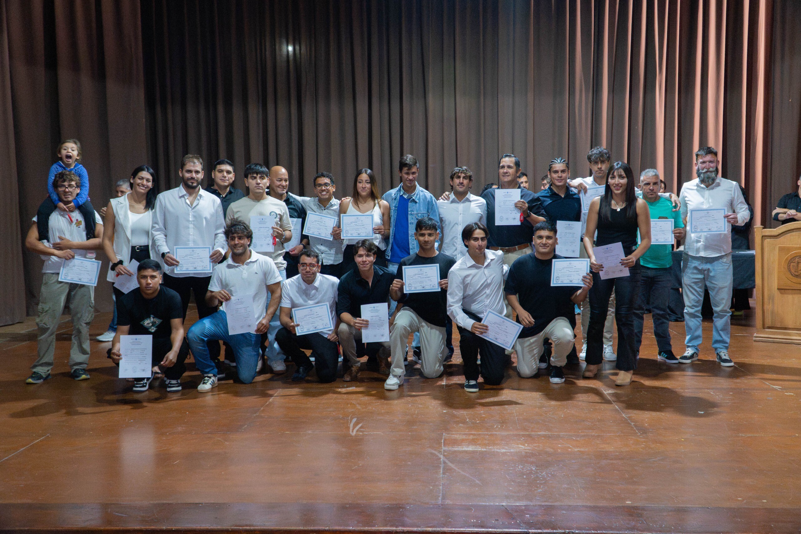 Rawson celebro el acto de colación de la primera camada de guardavidas formados en el centro de formación profesional N°650