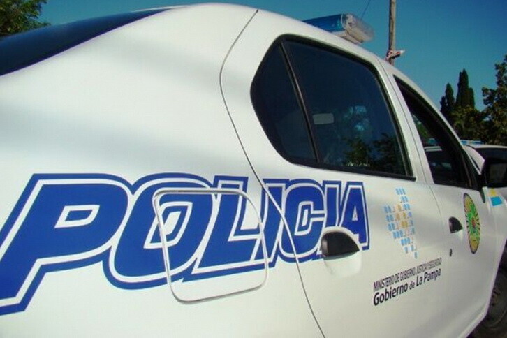 3.jpg Gravísimo episodio de violencia de género: Una joven de 20 años fue atacada por su expareja con un cuchillo; el agresor está prófugo
