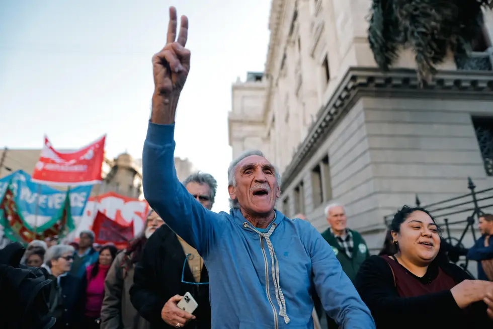 ¡7 MILLONES DE JUBILADOS PODRÍAN DECIDIR EL FUTURO DE MILEI!