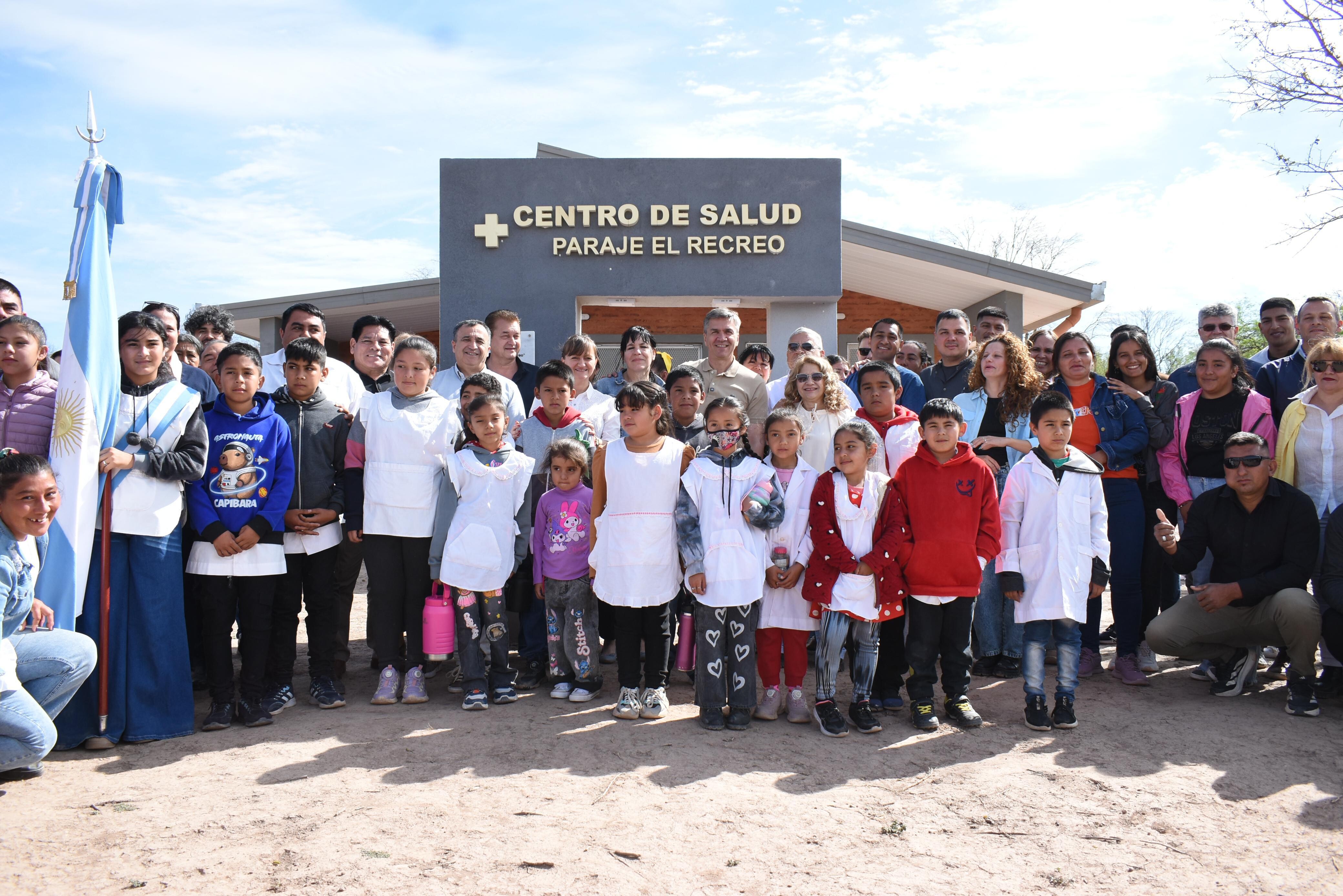 EL GOBERNADOR ZDERO INAUGURÓ 3  NUEVOS CENTROS DE SALUD EN EL IMPENETRABLE