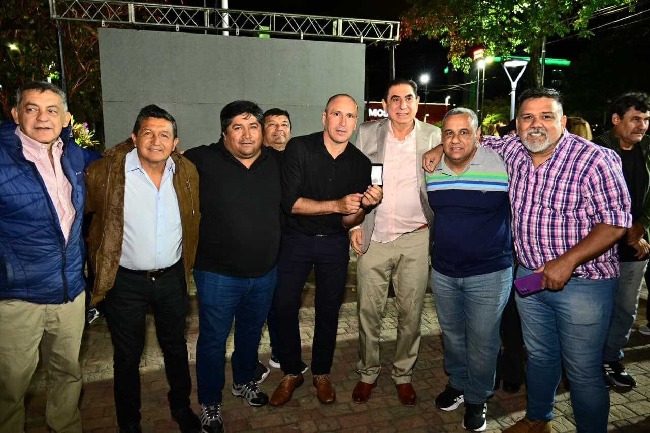 Jofré homenajeó a trabajadores y trabajadoras con trayectoria en la Comuna y anunció importantes beneficios