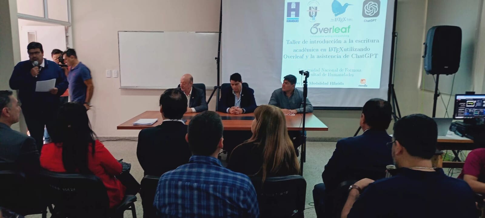 Inició el taller sobre escritura académica en LaTex