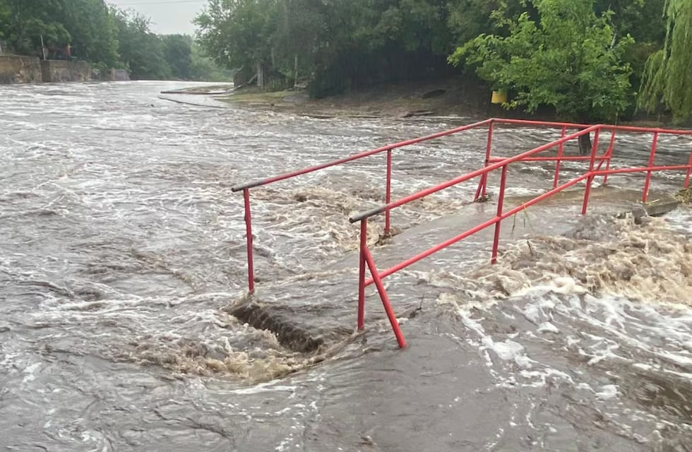 Alerta por intensas lluvias y crecida de ríos en las sierras de Córdoba