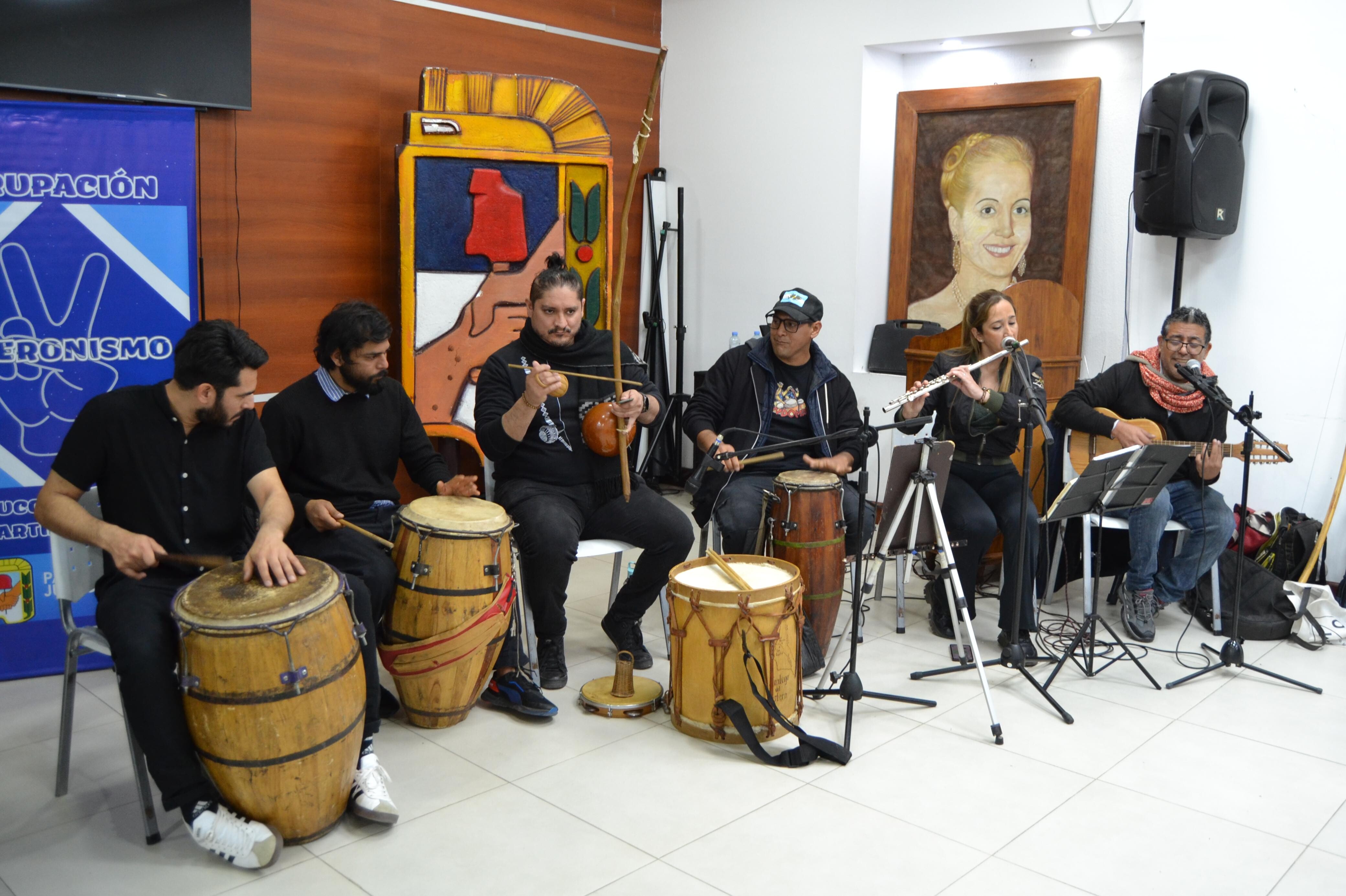 3.jpeg COMENZÓ EL CICLO DE ENCUENTROS CULTURALES EN SANTIAGO DEL ESTERO