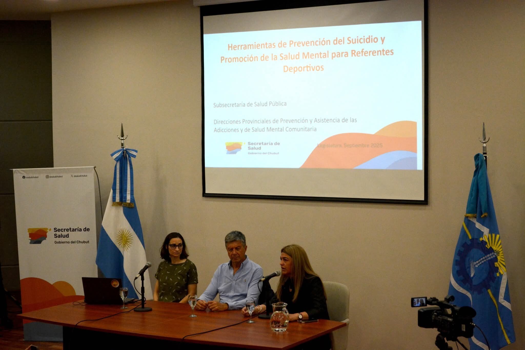 Presente en la charla para la prevención del suicidio en Legislatura