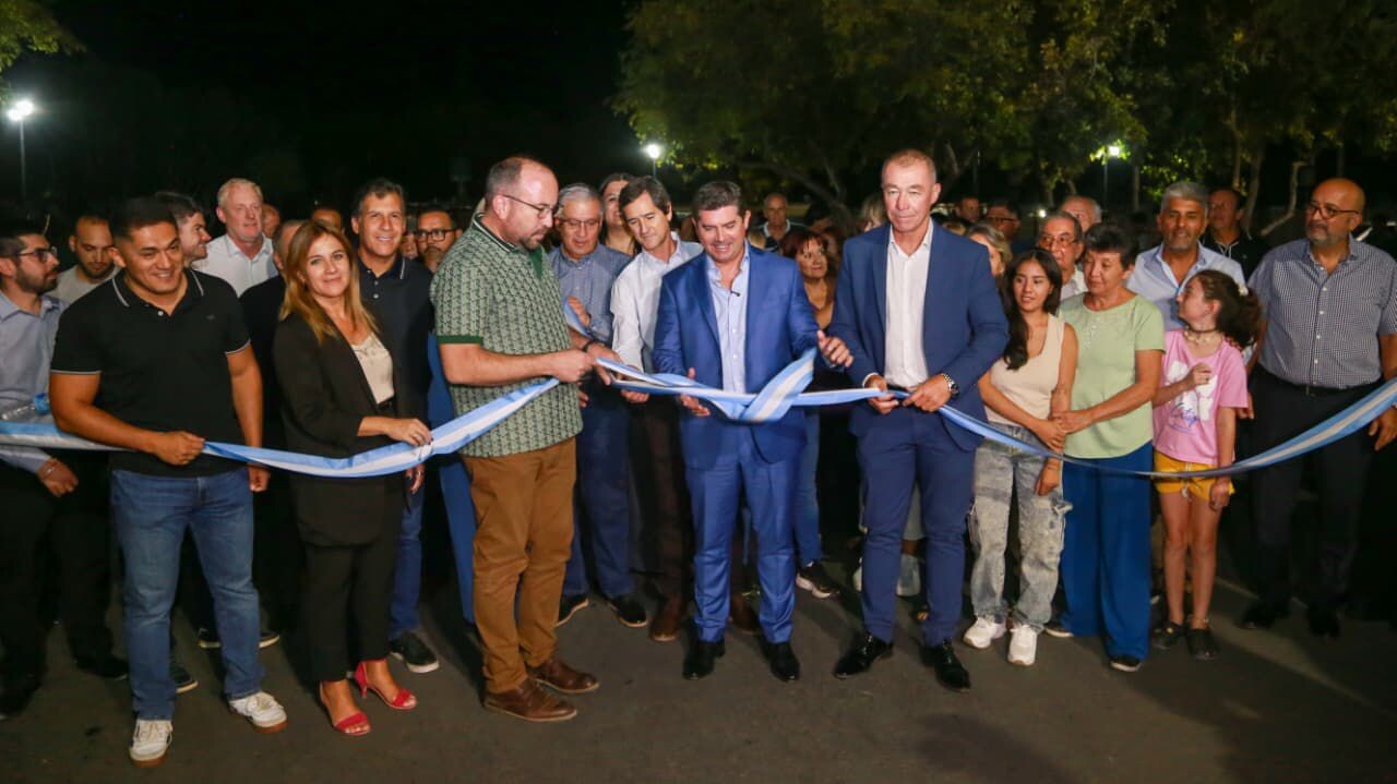 46761.jpg Orrego inauguró la repavimentación de arterias claves para los vecinos del barrio STOTAC