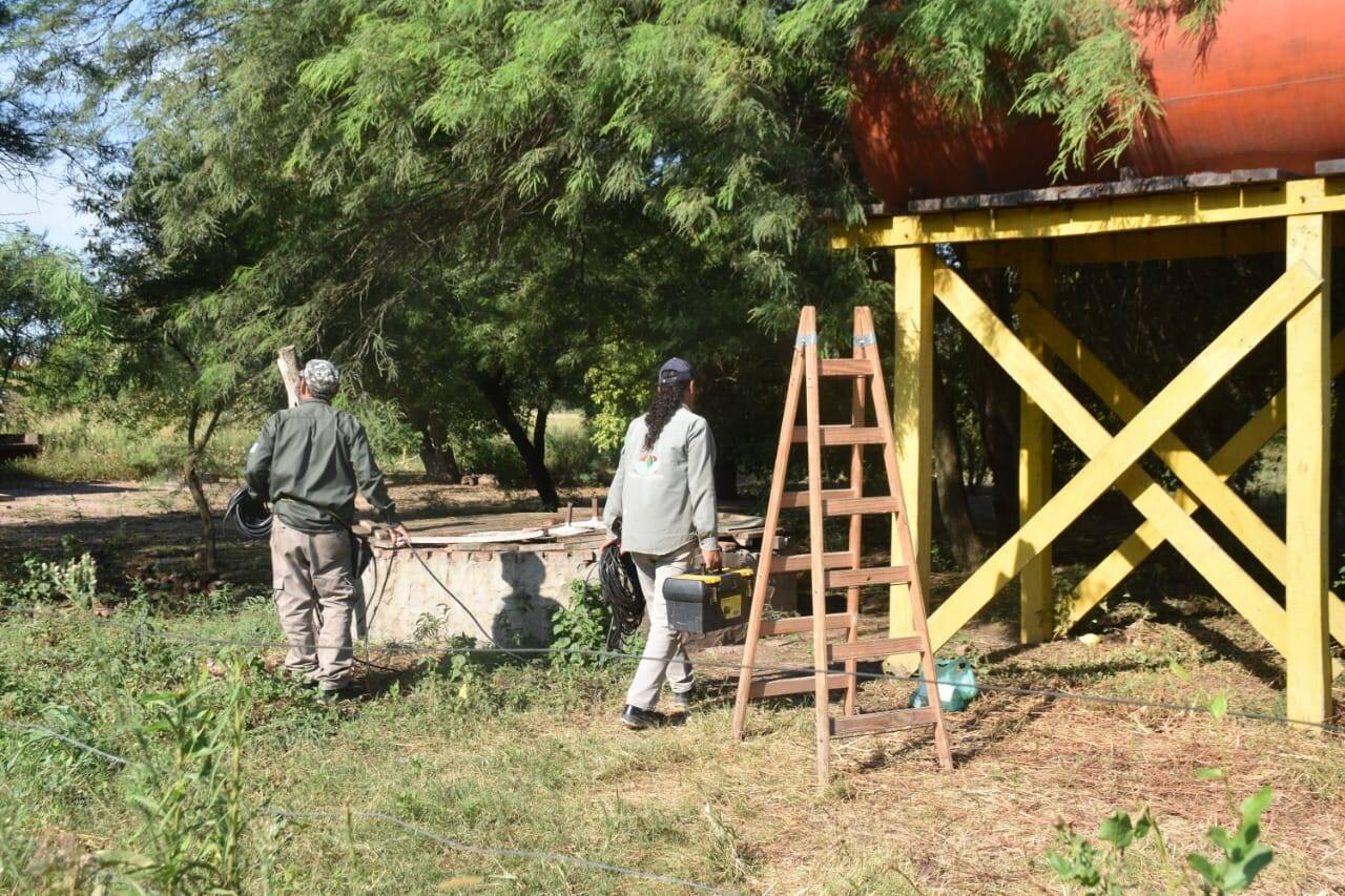 TRES ISLETAS:  ¡ENTREGA DE BOMBA SUMERGIBLE PARA LOS VECINOS DE COLONIA LA MATANZA!