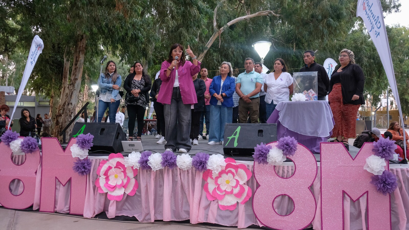 Bajo el lema “Juntas por nuestros derechos”,junto a la intendneta Daniela Rodrgiuez, chimberas de todas partes del departamento se convocaron en el camping de Villa Observatorio para  conmemorar el Día Internacional de la Mujer