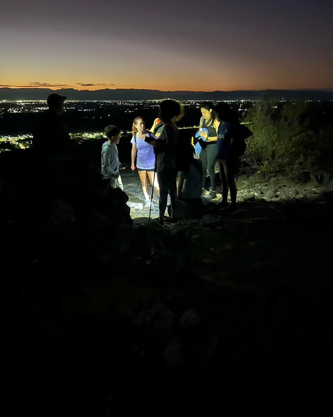 El municipio de San Martin invita a vivir  la magia de la noche con senderismo bajo la luna llena en el Complejo Ceferino Namuncurá.