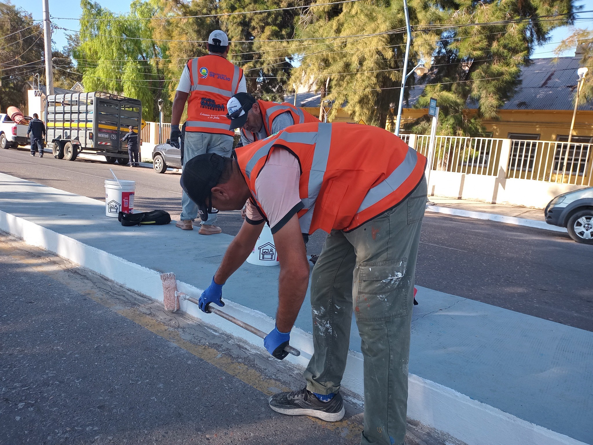 El municipio de 9 de Julio continúan realizando pequeñas obras de embellecimiento en el departamento.