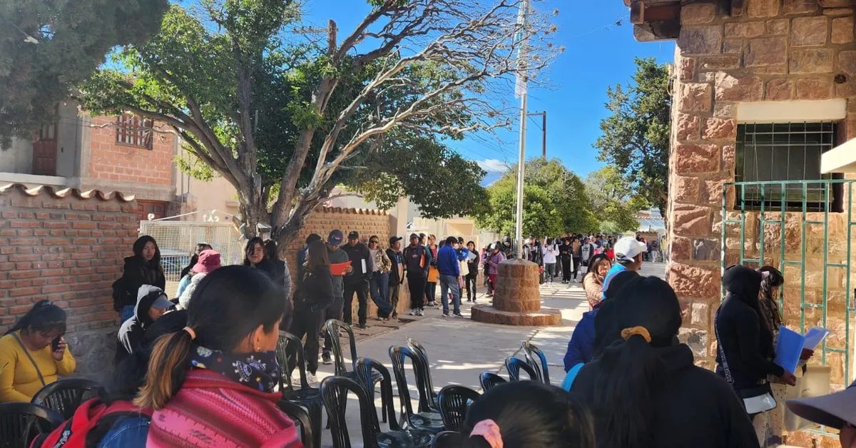 Más de mil personas de Quebrada y Puna realizaron trámites educativos